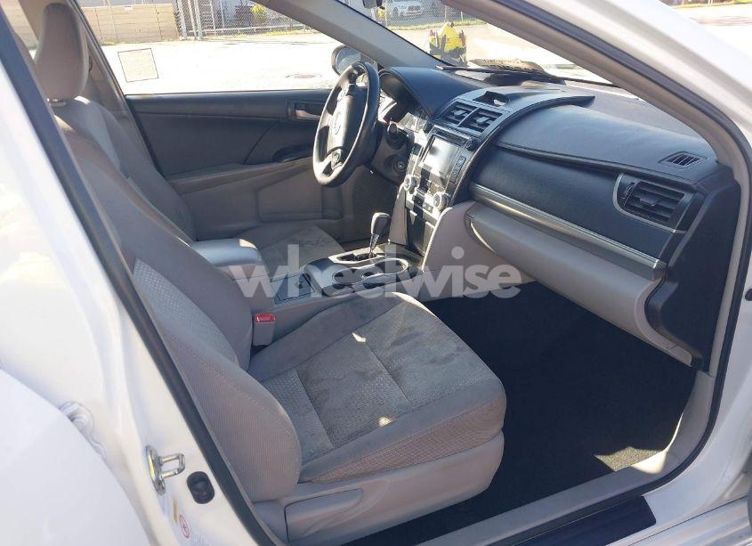 Photo 5 of 2014 Toyota Camry LE (VIN 4T1BF1FK7EU427435)
