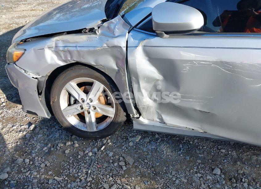 Photo 6 of 2014 Toyota Camry SE (VIN 4T1BF1FK7EU431565)