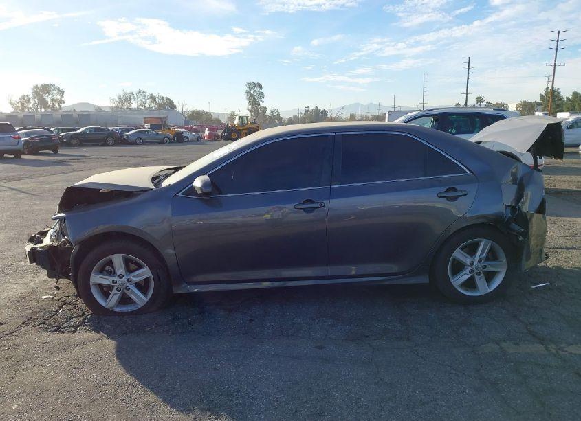 Photo 15 of 2014 Toyota Camry SE (VIN 4T1BF1FK7EU444834)