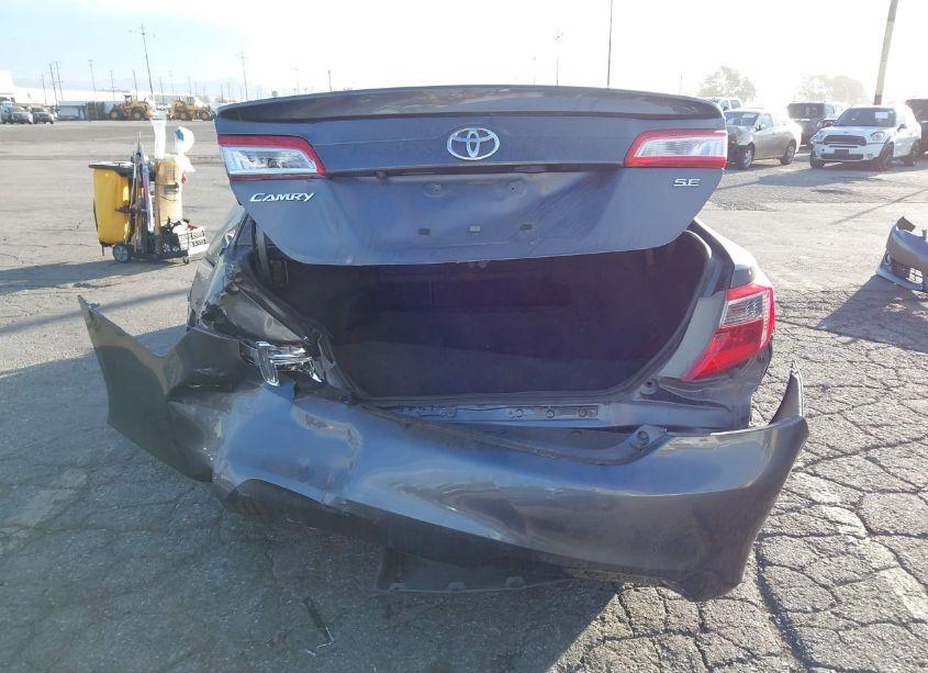 Photo 17 of 2014 Toyota Camry SE (VIN 4T1BF1FK7EU444834)