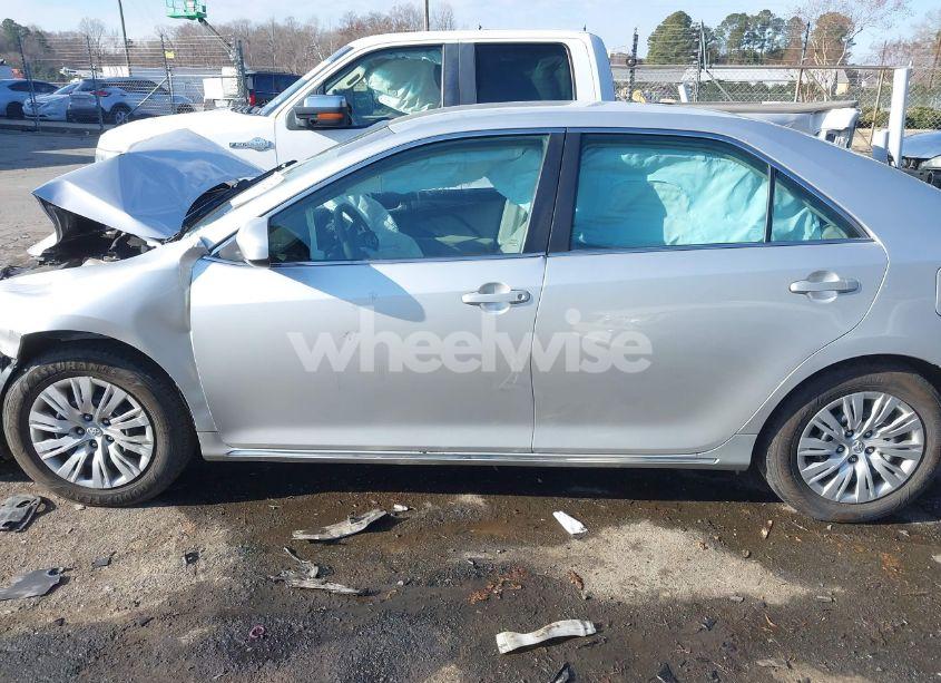 Photo 14 of 2014 Toyota Camry LE (VIN 4T1BF1FK7EU454201)