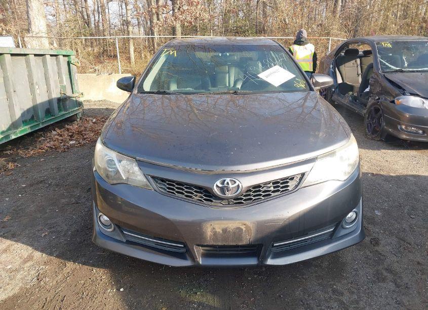 Photo 12 of 2014 Toyota Camry SE SPORT (VIN 4T1BF1FK7EU462332)