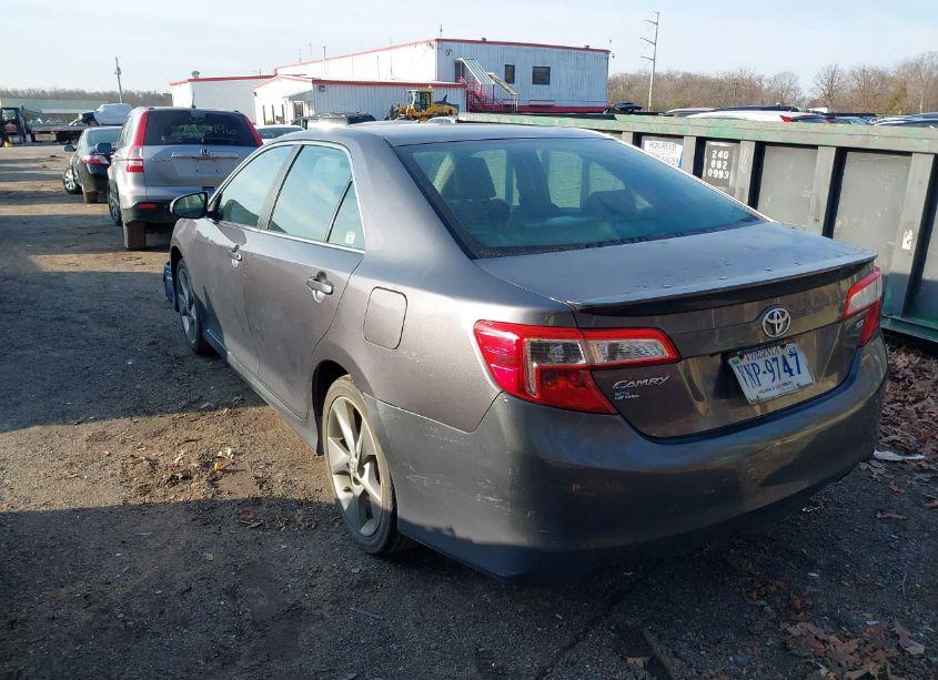 Photo 3 of 2014 Toyota Camry SE SPORT (VIN 4T1BF1FK7EU462332)