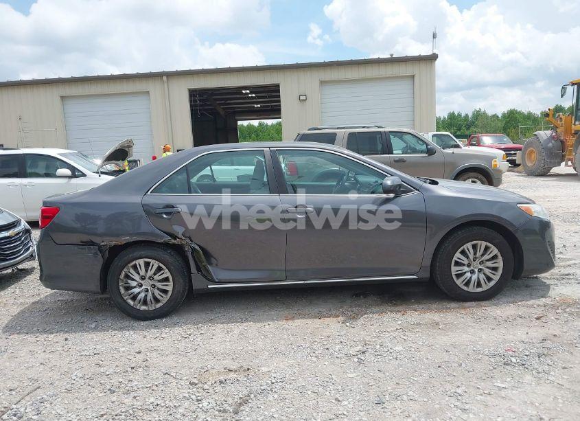 Photo 13 of 2014 Toyota Camry LE (VIN 4T1BF1FK7EU464033)