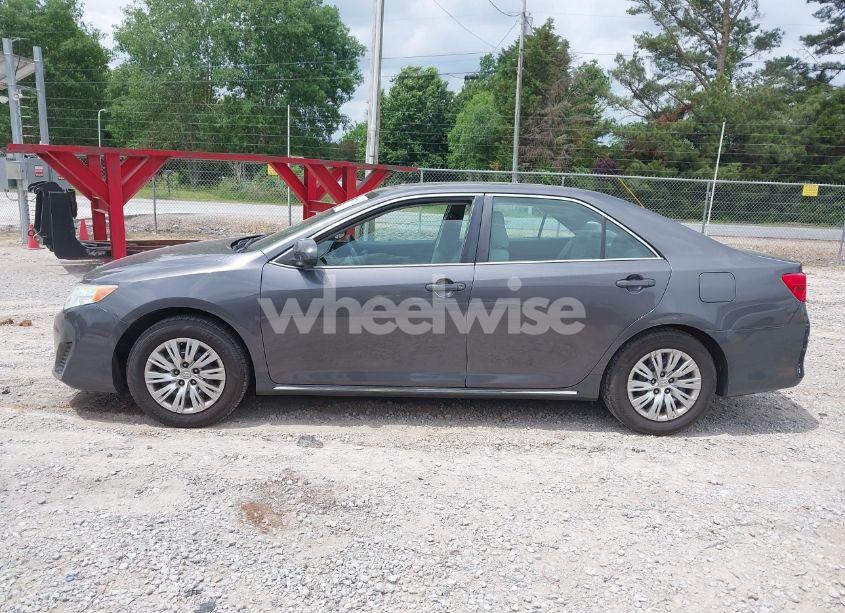 Photo 14 of 2014 Toyota Camry LE (VIN 4T1BF1FK7EU464033)