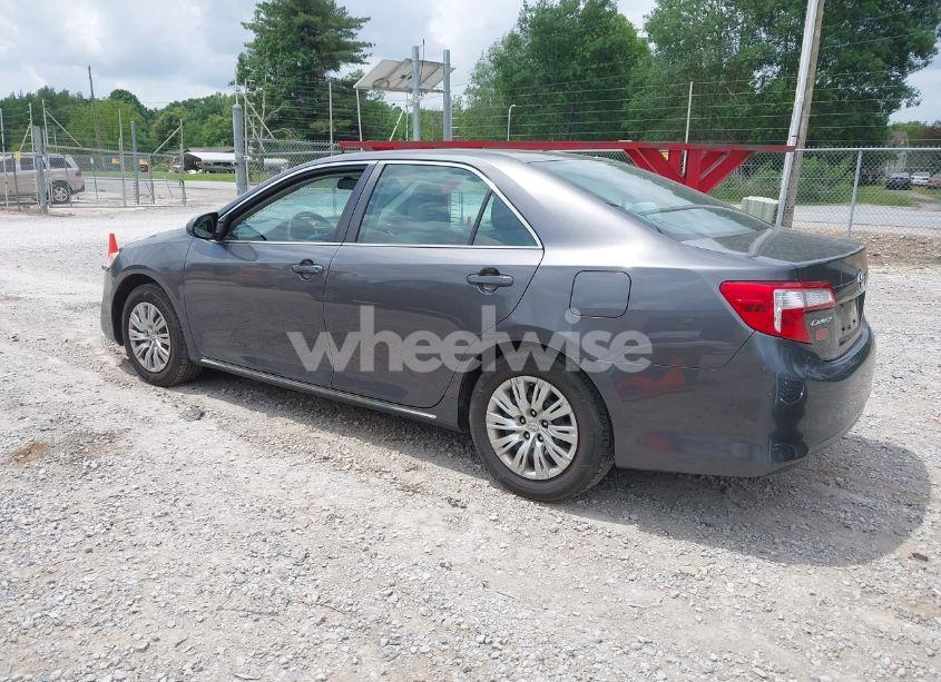 Photo 3 of 2014 Toyota Camry LE (VIN 4T1BF1FK7EU464033)