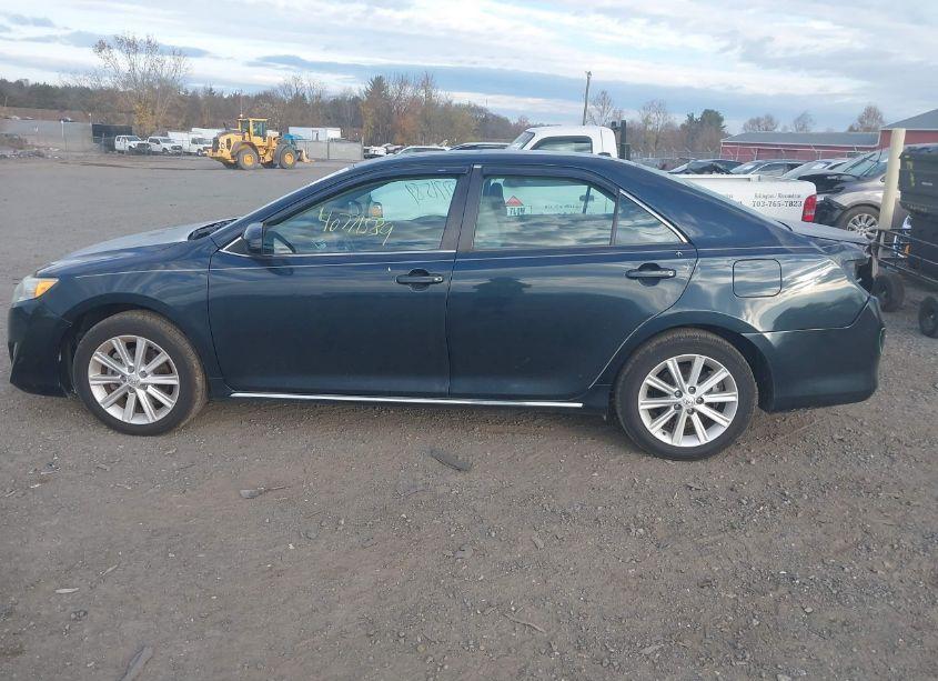 Photo 14 of 2014 Toyota Camry XLE (VIN 4T1BF1FK7EU470401)