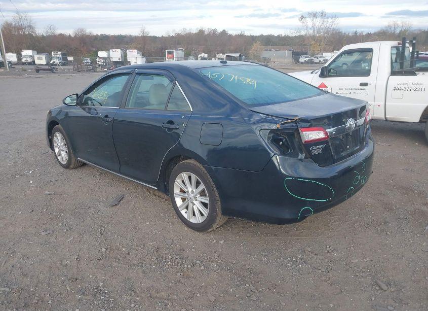 Photo 3 of 2014 Toyota Camry XLE (VIN 4T1BF1FK7EU470401)