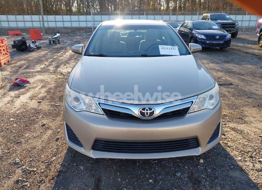 Photo 13 of 2014 Toyota Camry LE (VIN 4T1BF1FK7EU471242)