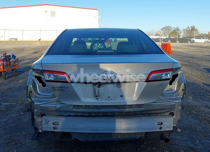 Photo 6 of 2014 Toyota Camry LE (VIN 4T1BF1FK7EU471242)
