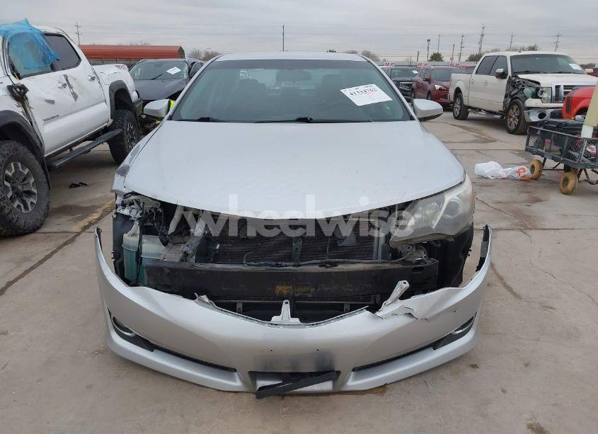 Photo 12 of 2014 Toyota Camry SE (VIN 4T1BF1FK7EU748472)