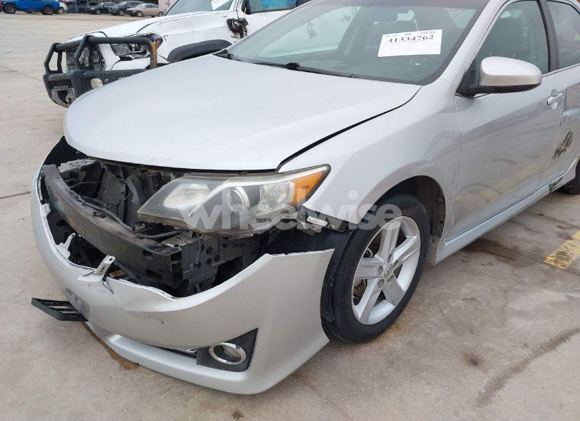 Photo 17 of 2014 Toyota Camry SE (VIN 4T1BF1FK7EU748472)