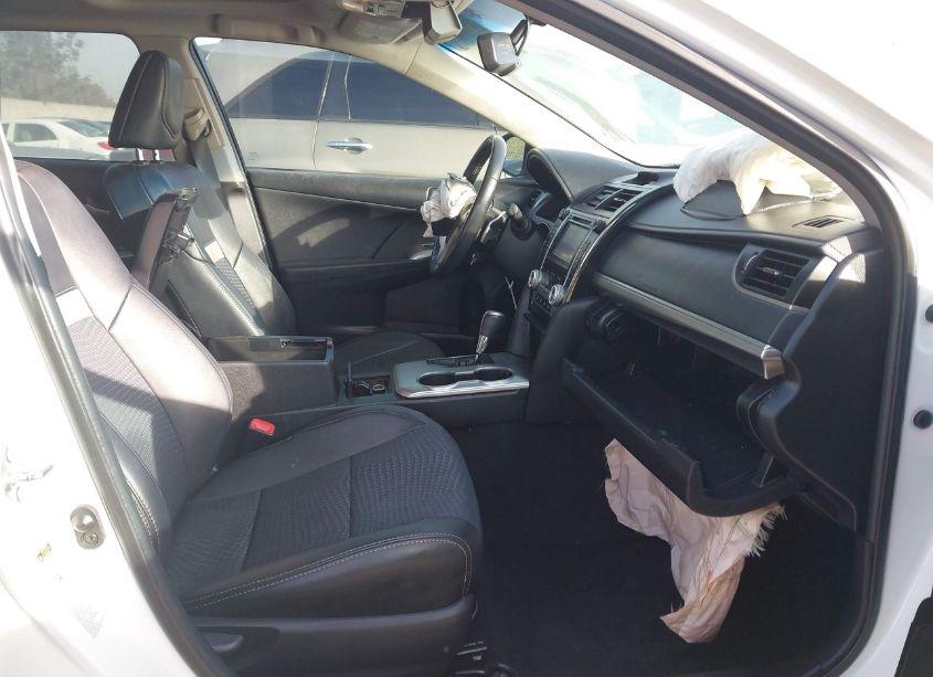 Photo 5 of 2014 Toyota Camry SE (VIN 4T1BF1FK7EU754451)