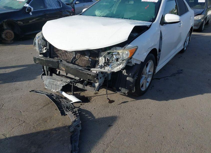 Photo 6 of 2014 Toyota Camry SE (VIN 4T1BF1FK7EU754451)