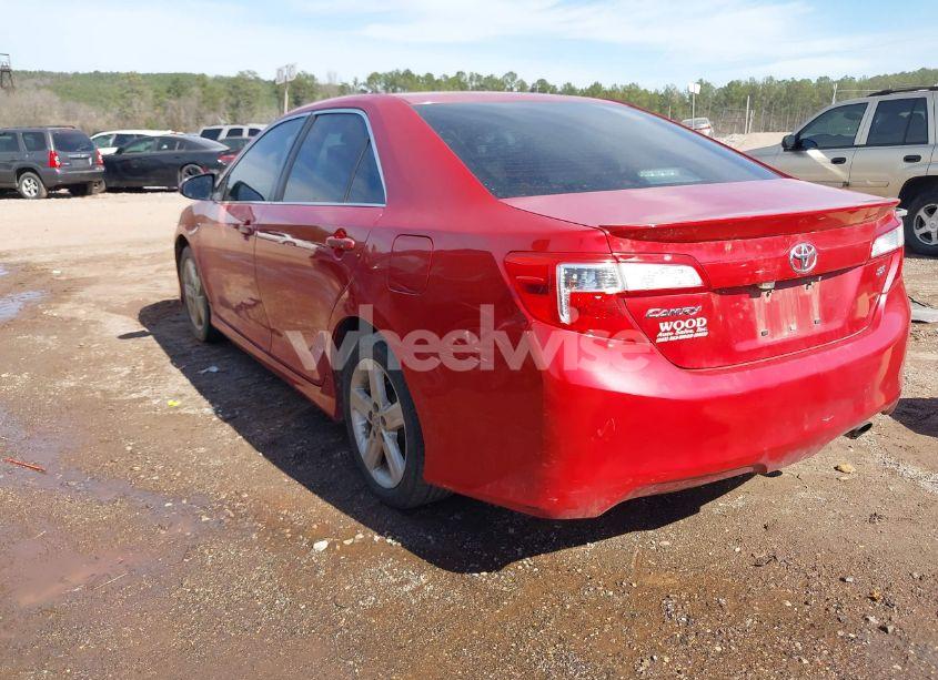 Photo 3 of 2014 Toyota Camry SE (VIN 4T1BF1FK7EU755406)