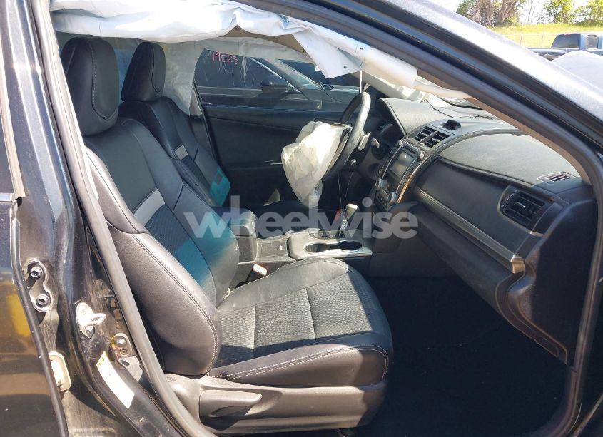 Photo 5 of 2014 Toyota Camry SE (VIN 4T1BF1FK7EU771332)