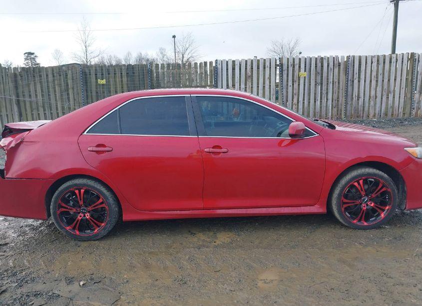 Photo 13 of 2014 Toyota Camry SE (VIN 4T1BF1FK7EU779415)