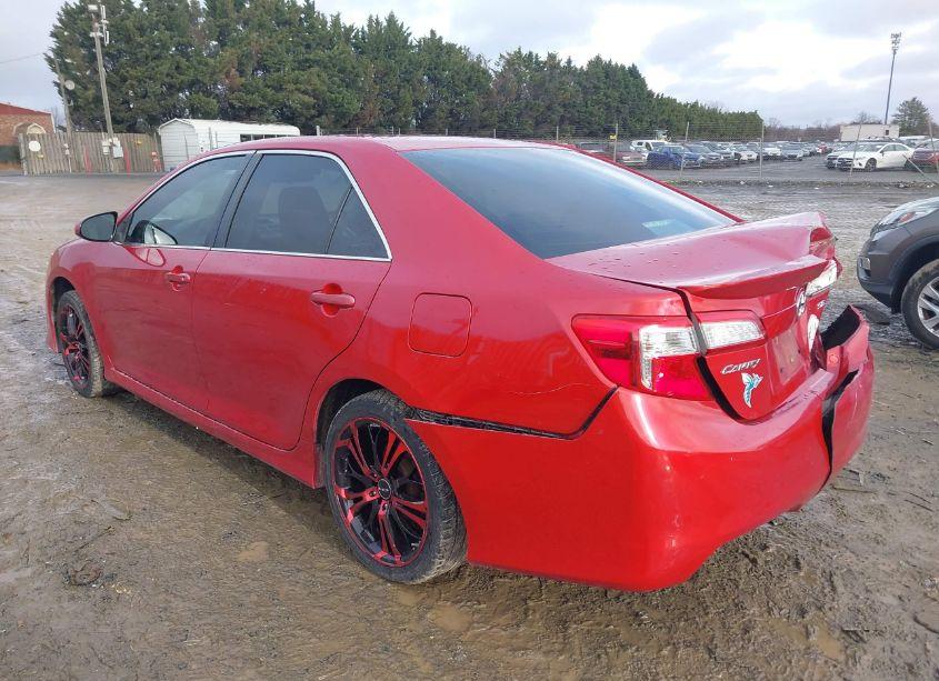 Photo 3 of 2014 Toyota Camry SE (VIN 4T1BF1FK7EU779415)