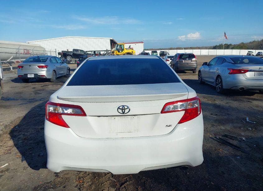 Photo 16 of 2014 Toyota Camry SE (VIN 4T1BF1FK7EU790902)