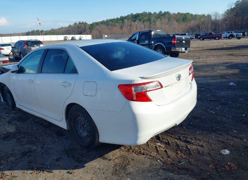 Photo 3 of 2014 Toyota Camry SE (VIN 4T1BF1FK7EU790902)