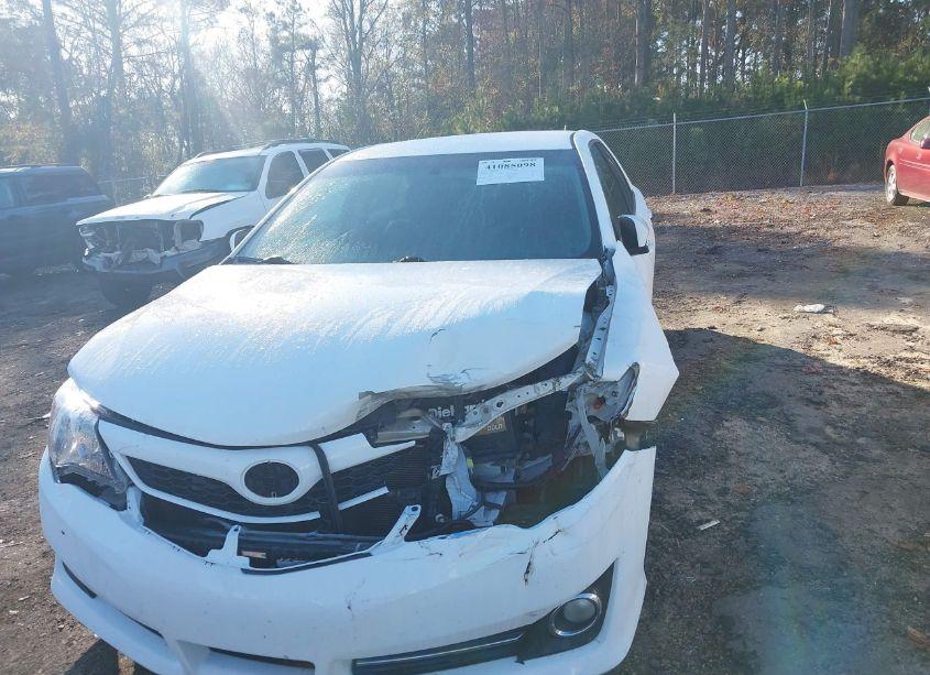 Photo 6 of 2014 Toyota Camry SE (VIN 4T1BF1FK7EU790902)