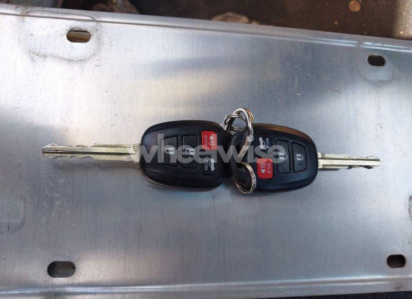 Photo 11 of 2014 Toyota Camry SE (VIN 4T1BF1FK7EU797154)