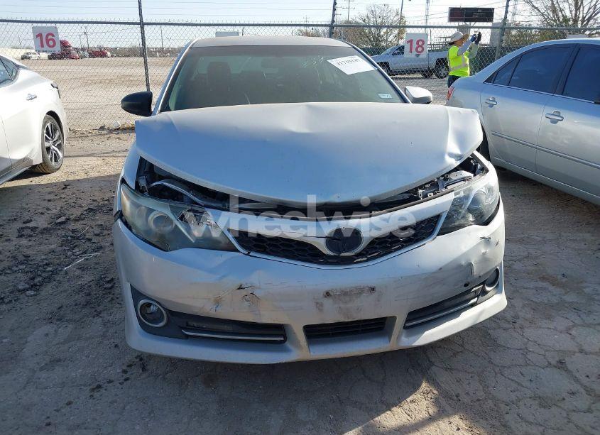 Photo 12 of 2014 Toyota Camry SE (VIN 4T1BF1FK7EU797154)
