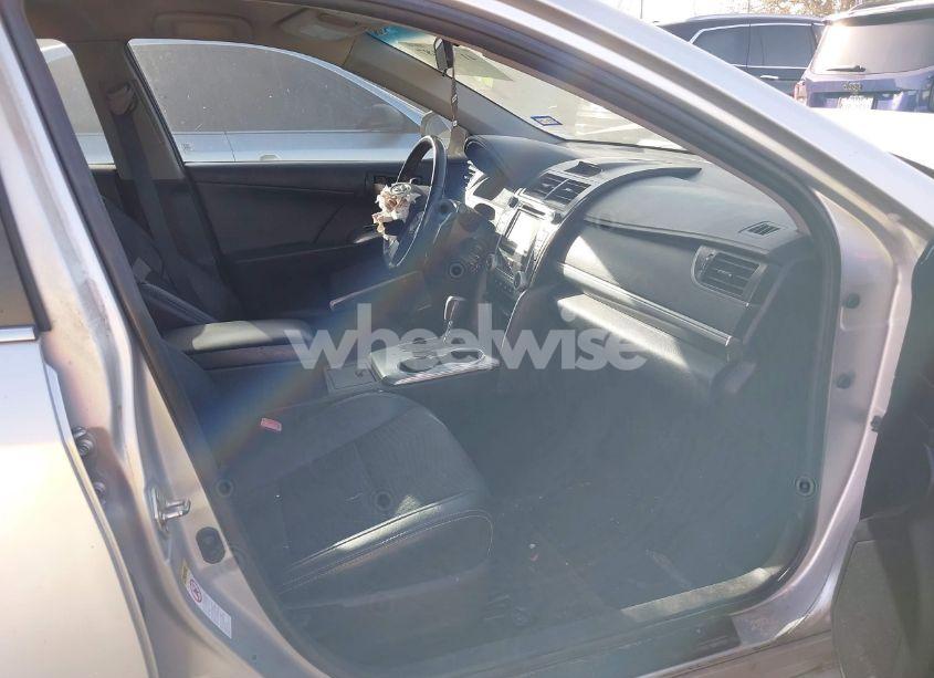 Photo 5 of 2014 Toyota Camry SE (VIN 4T1BF1FK7EU797154)