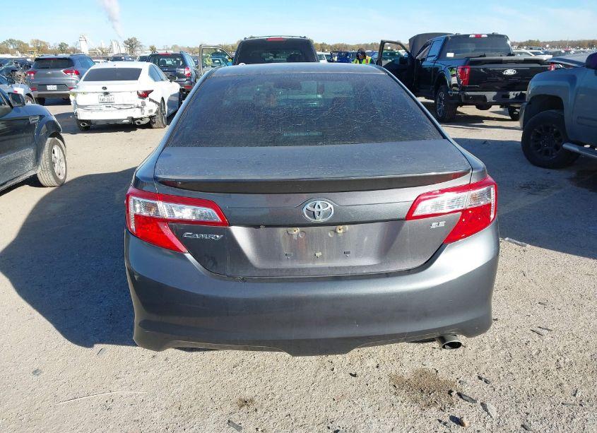 Photo 16 of 2014 Toyota Camry SE (VIN 4T1BF1FK7EU799020)