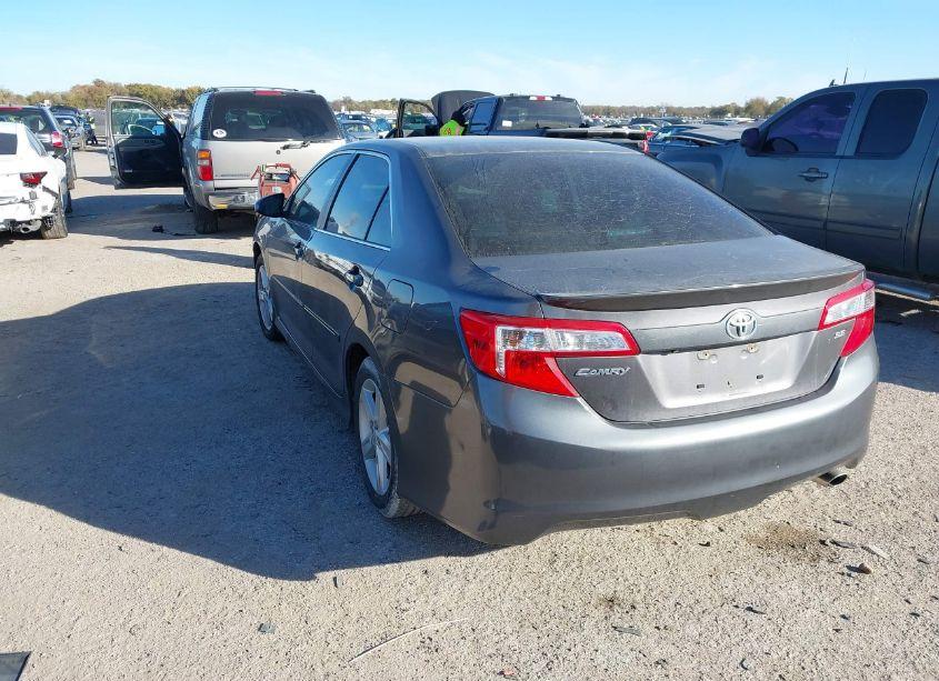Photo 3 of 2014 Toyota Camry SE (VIN 4T1BF1FK7EU799020)