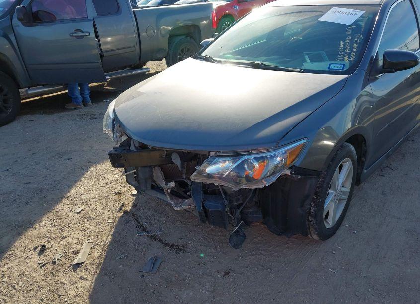 Photo 6 of 2014 Toyota Camry SE (VIN 4T1BF1FK7EU799020)