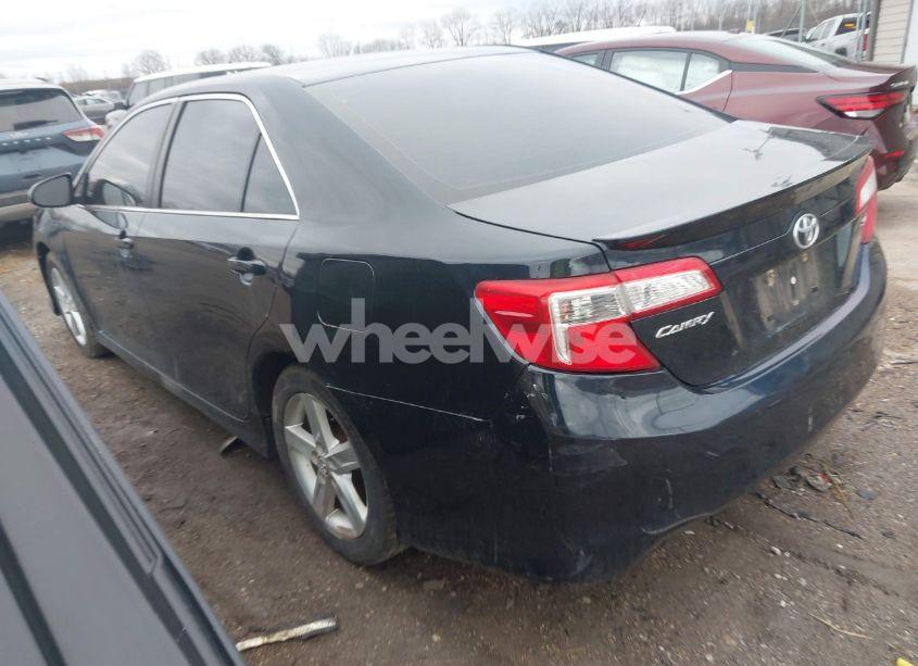 Photo 3 of 2014 Toyota Camry SE (VIN 4T1BF1FK7EU814809)