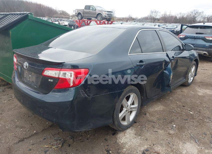 Photo 4 of 2014 Toyota Camry SE (VIN 4T1BF1FK7EU814809)