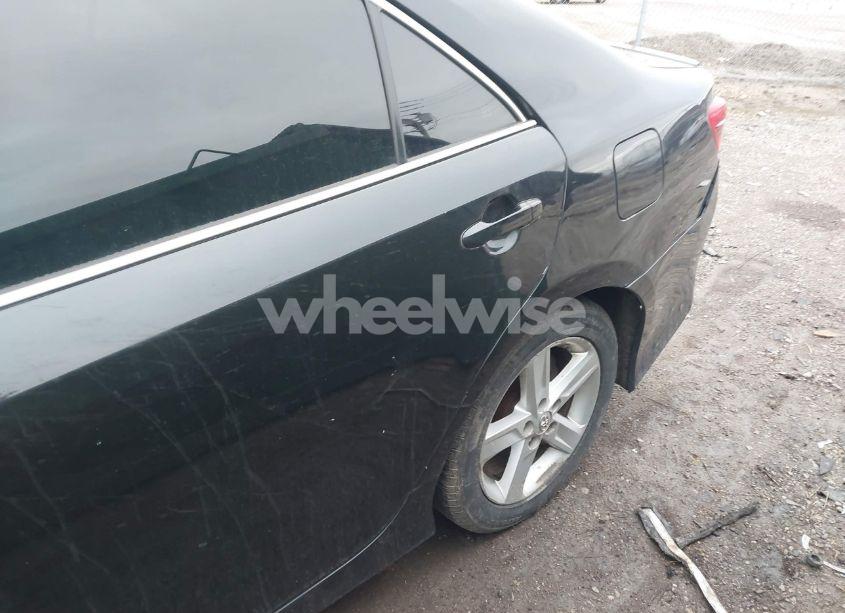 Photo 6 of 2014 Toyota Camry SE (VIN 4T1BF1FK7EU814809)