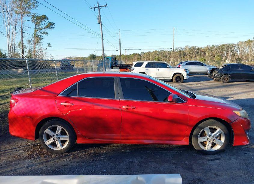 Photo 13 of 2014 Toyota Camry SE (VIN 4T1BF1FK7EU820190)