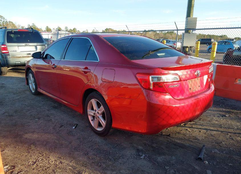 Photo 3 of 2014 Toyota Camry SE (VIN 4T1BF1FK7EU820190)