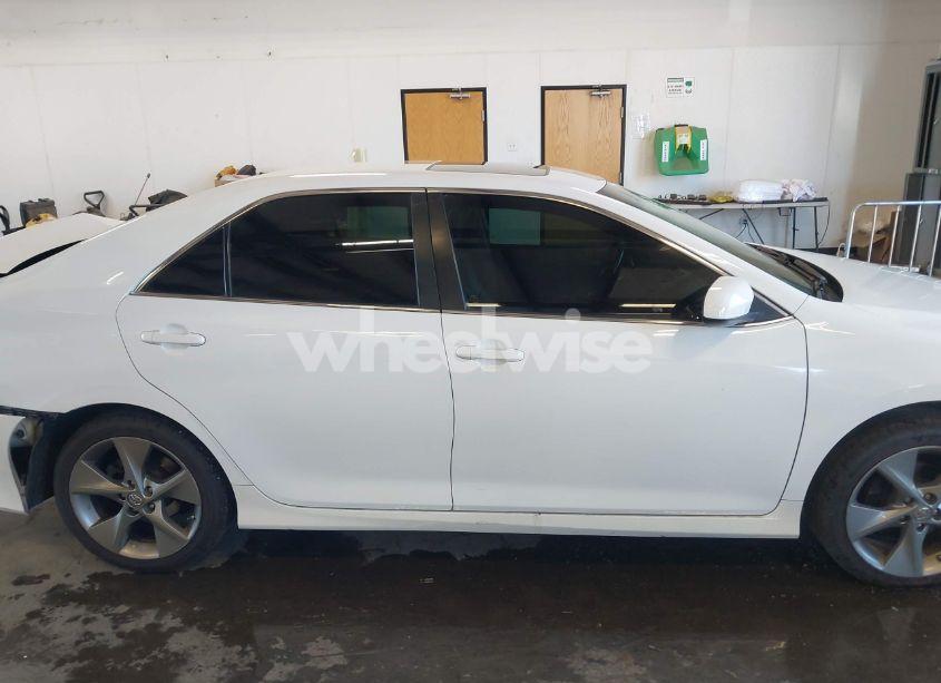 Photo 13 of 2014 Toyota Camry SE SPORT (VIN 4T1BF1FK7EU835594)