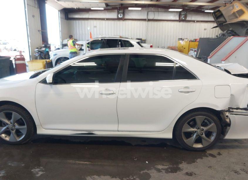 Photo 14 of 2014 Toyota Camry SE SPORT (VIN 4T1BF1FK7EU835594)