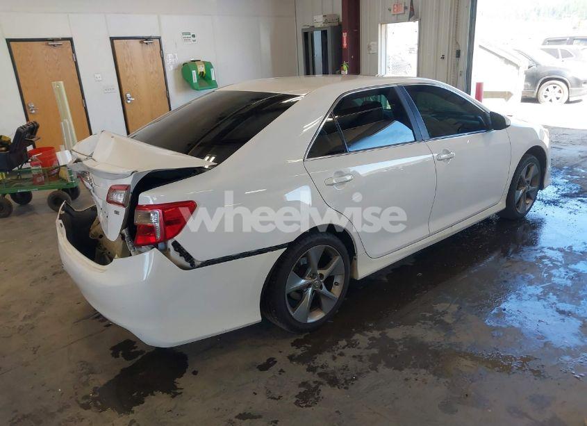 Photo 4 of 2014 Toyota Camry SE SPORT (VIN 4T1BF1FK7EU835594)
