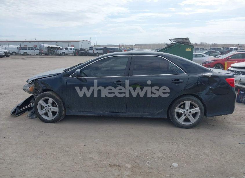 Photo 15 of 2014 Toyota Camry SE (VIN 4T1BF1FK7EU857918)