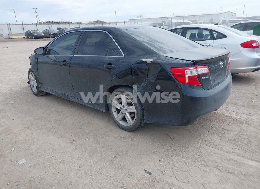 Photo 3 of 2014 Toyota Camry SE (VIN 4T1BF1FK7EU857918)