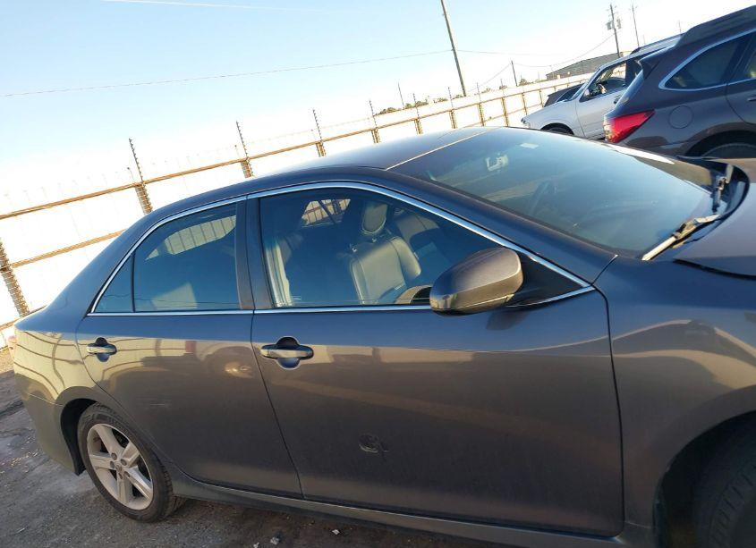 Photo 13 of 2014 Toyota Camry SE (VIN 4T1BF1FK7EU869132)