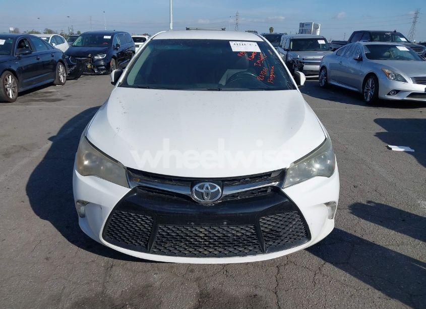 Photo 12 of 2015 Toyota Camry SE (VIN 4T1BF1FK7FU004758)