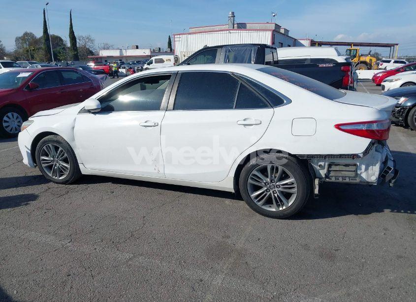 Photo 14 of 2015 Toyota Camry SE (VIN 4T1BF1FK7FU004758)