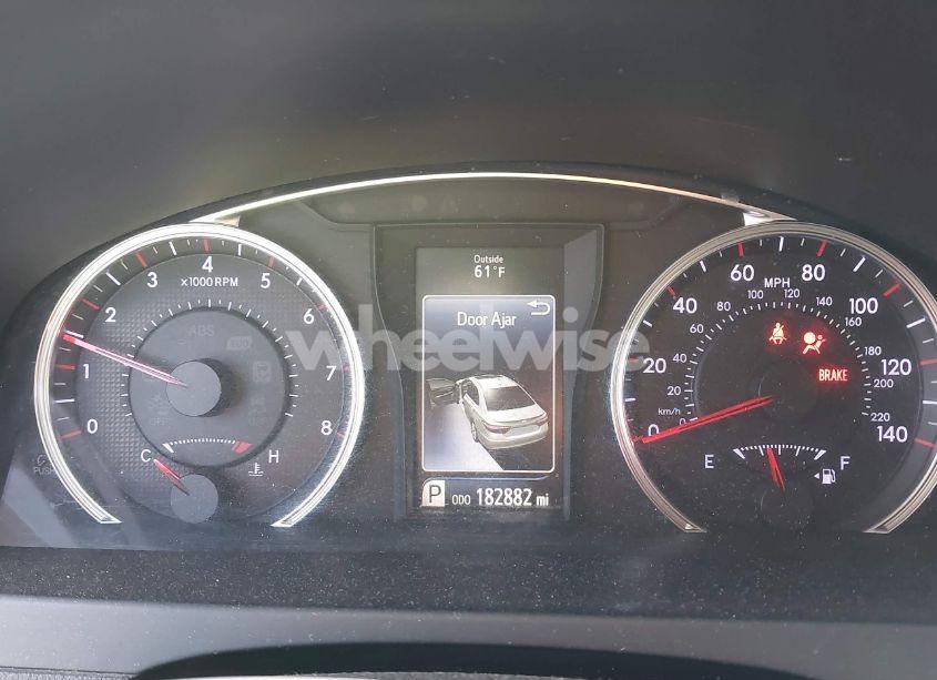 Photo 15 of 2015 Toyota Camry SE (VIN 4T1BF1FK7FU004758)