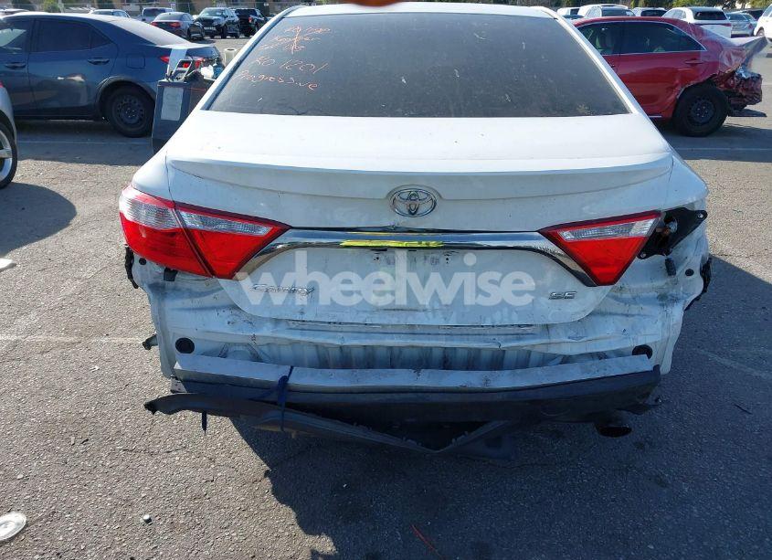 Photo 6 of 2015 Toyota Camry SE (VIN 4T1BF1FK7FU004758)
