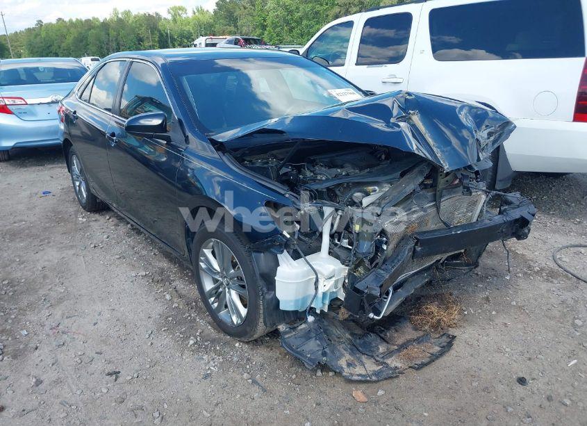 2015 Toyota Camry SE (VIN 4T1BF1FK7FU007630) main photo