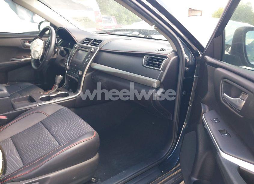 Photo 5 of 2015 Toyota Camry SE (VIN 4T1BF1FK7FU007630)