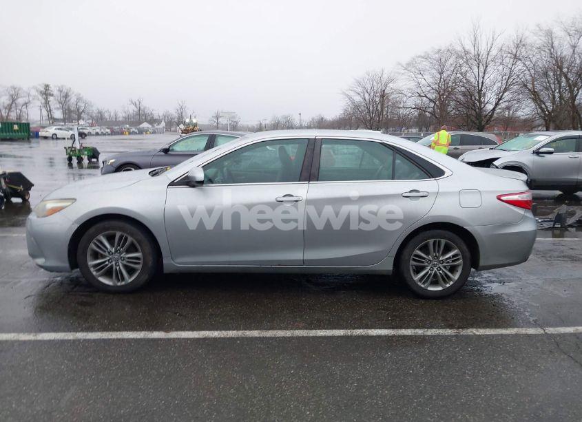 Photo 14 of 2015 Toyota Camry SE (VIN 4T1BF1FK7FU010317)