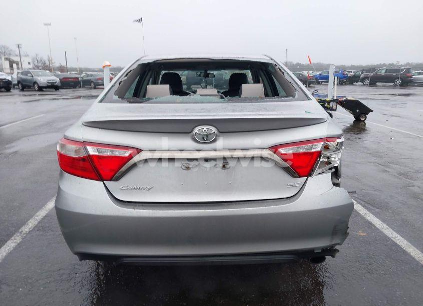 Photo 16 of 2015 Toyota Camry SE (VIN 4T1BF1FK7FU010317)